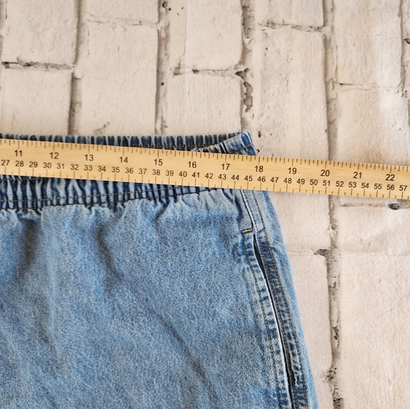 Vintage Big Dogs Denim Shorts - Picture 4 of 7